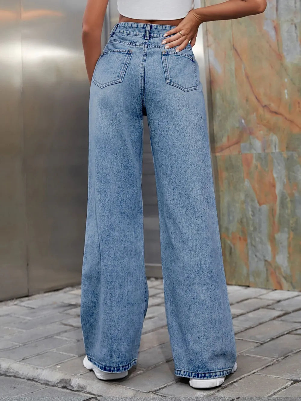 Distressed Wide Leg Jeans with Pockets 