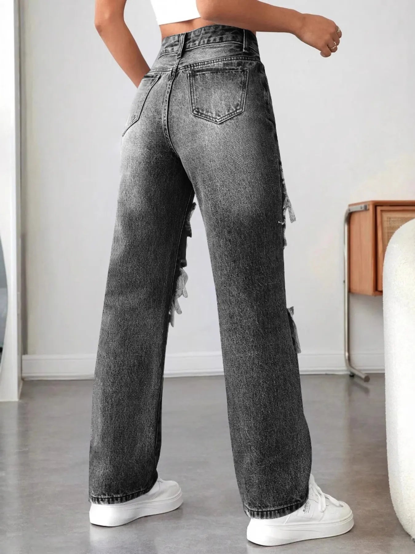 Distressed High Waisted Jeans 