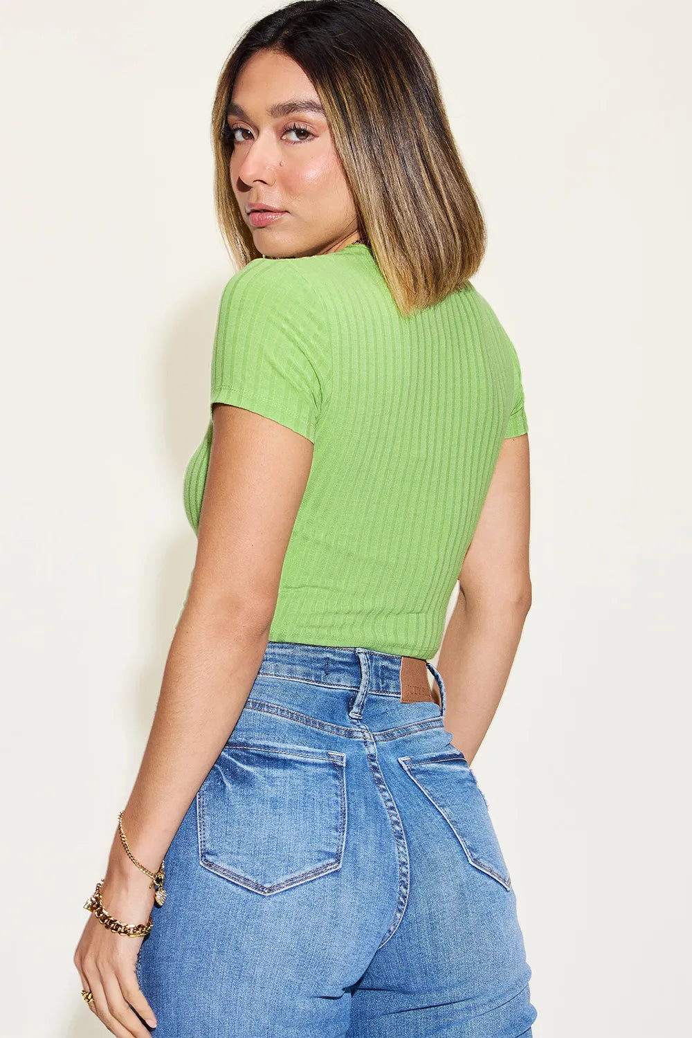 Basic Bae Full Size Ribbed Round Neck Short Sleeve T-Shirt 