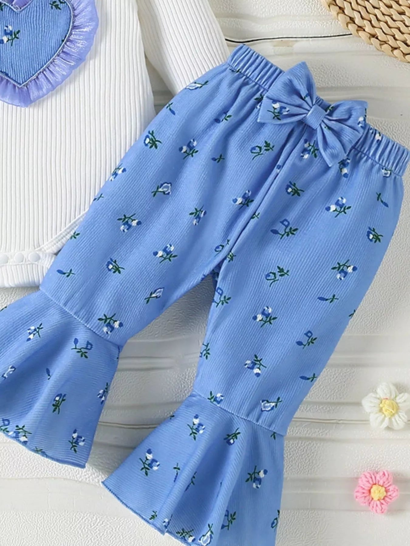 Children's Ruffled Bodysuit and Floral Pants Outfit Set with Headband 