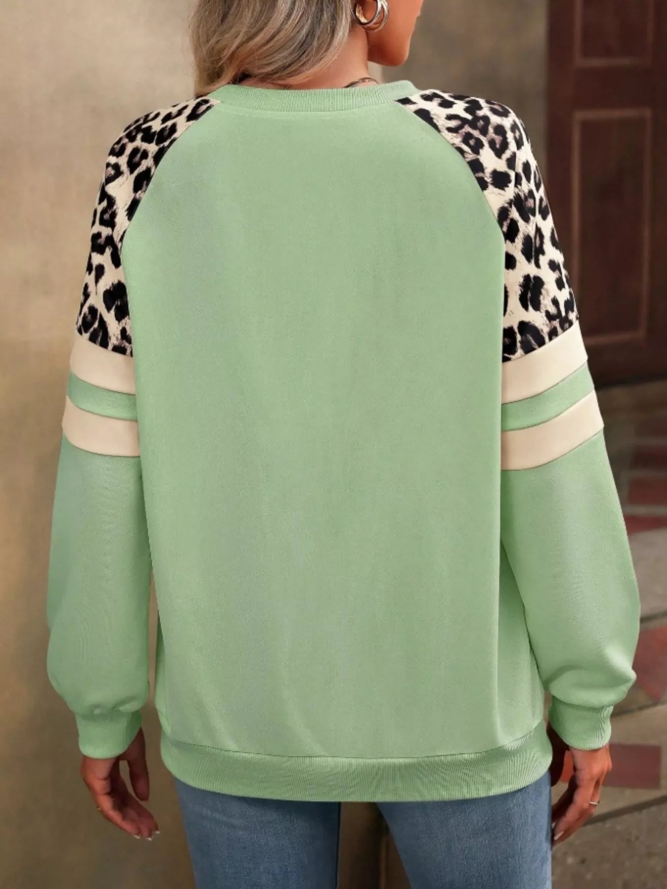Leopard Round Neck Raglan Sleeve Sweatshirt 
