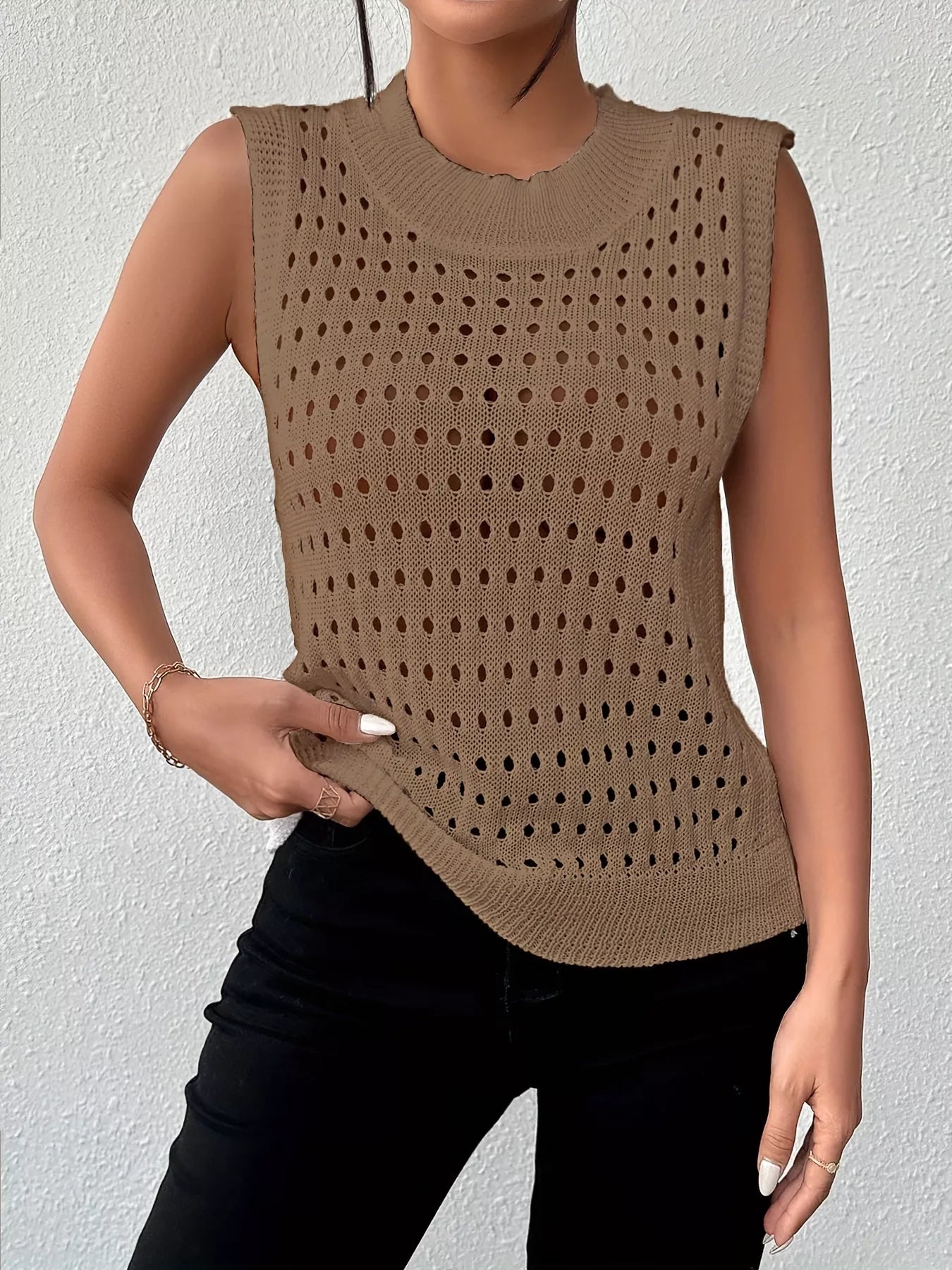 Hollow Out Round Neck Knit Tank 