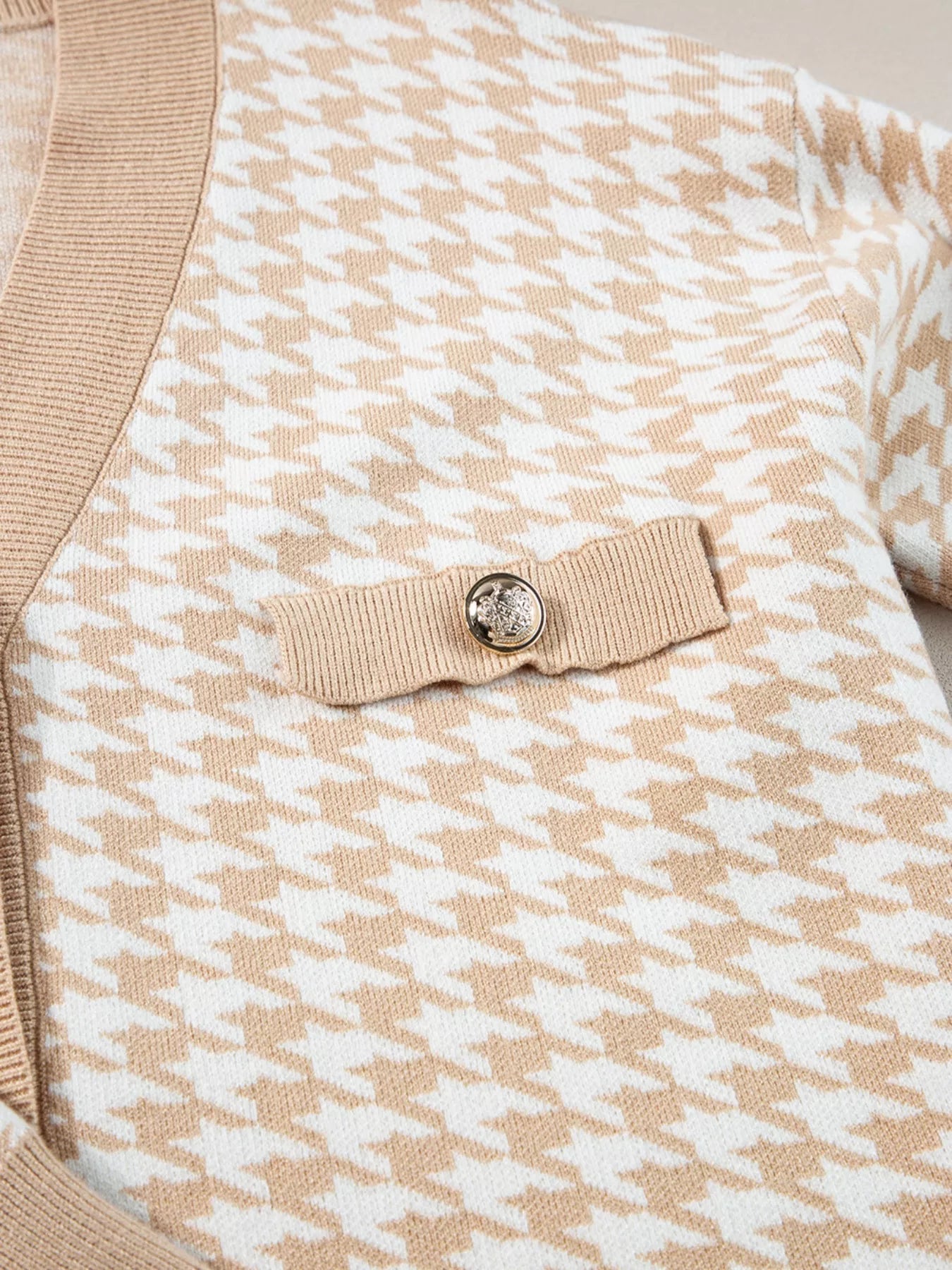 Contrast Edge Metal Button Slim Cardigan with Pockets 