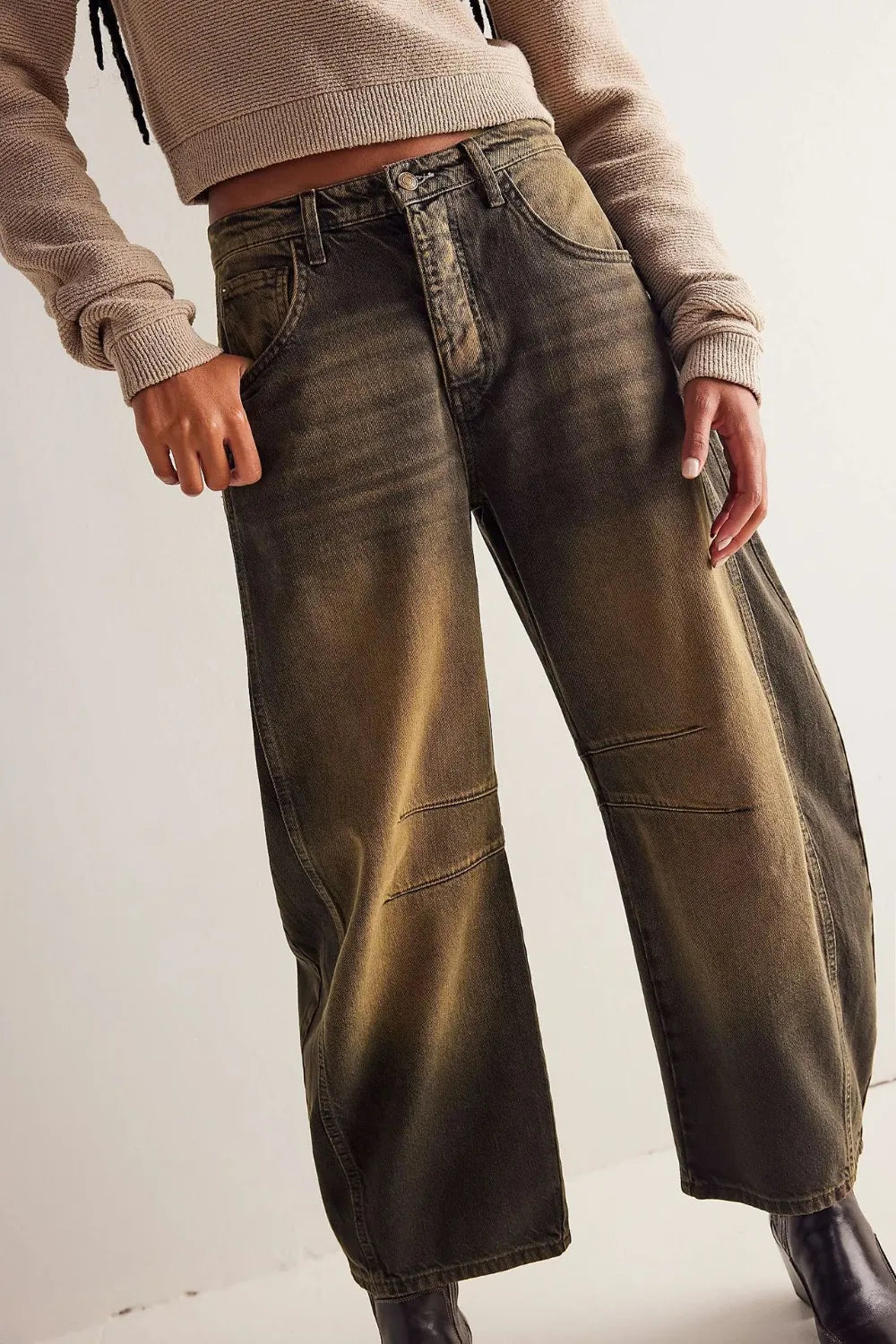 Wide Leg Jeans with Pockets 