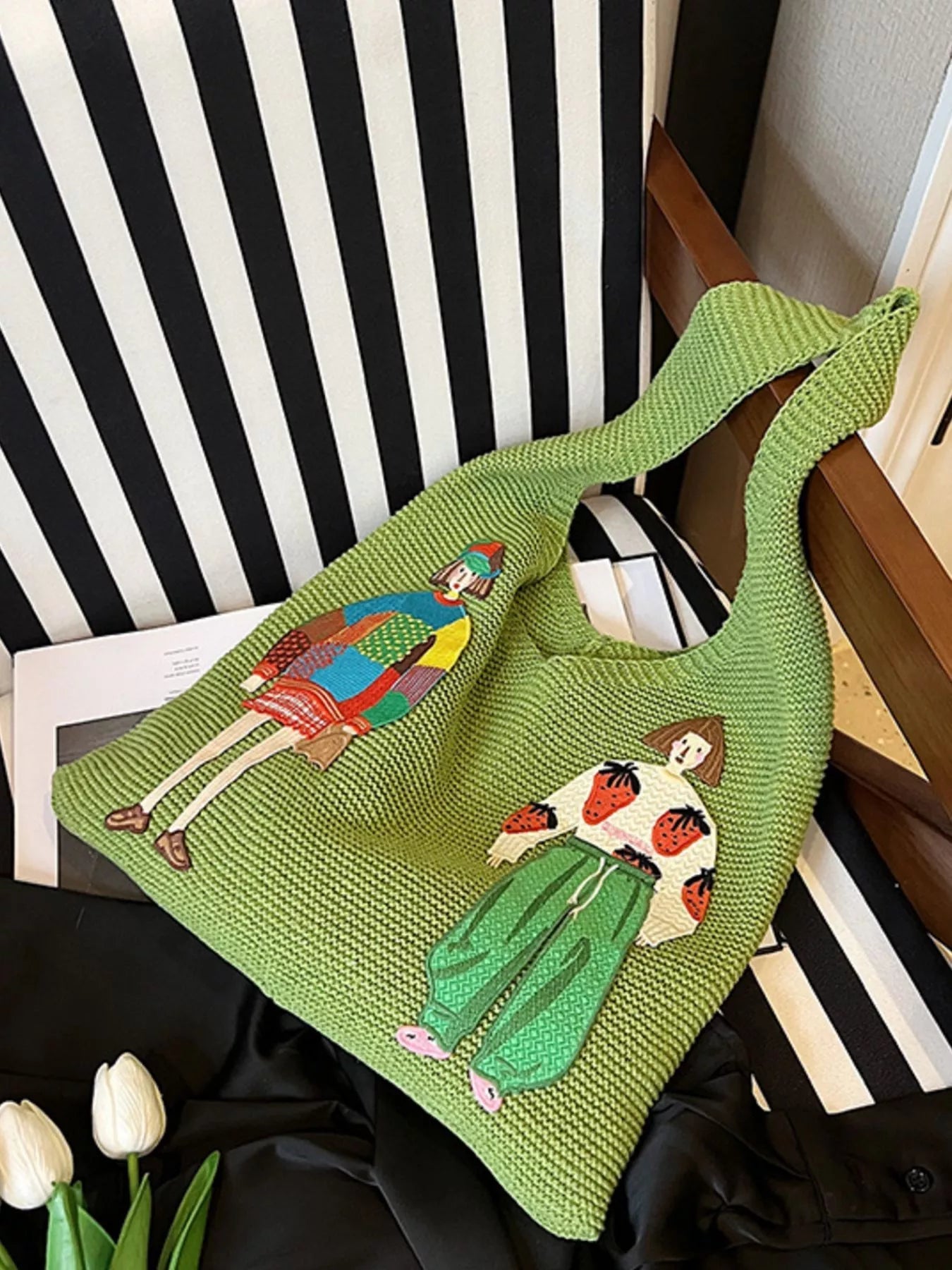 Knitted Embroidered Shoulder Bag 
