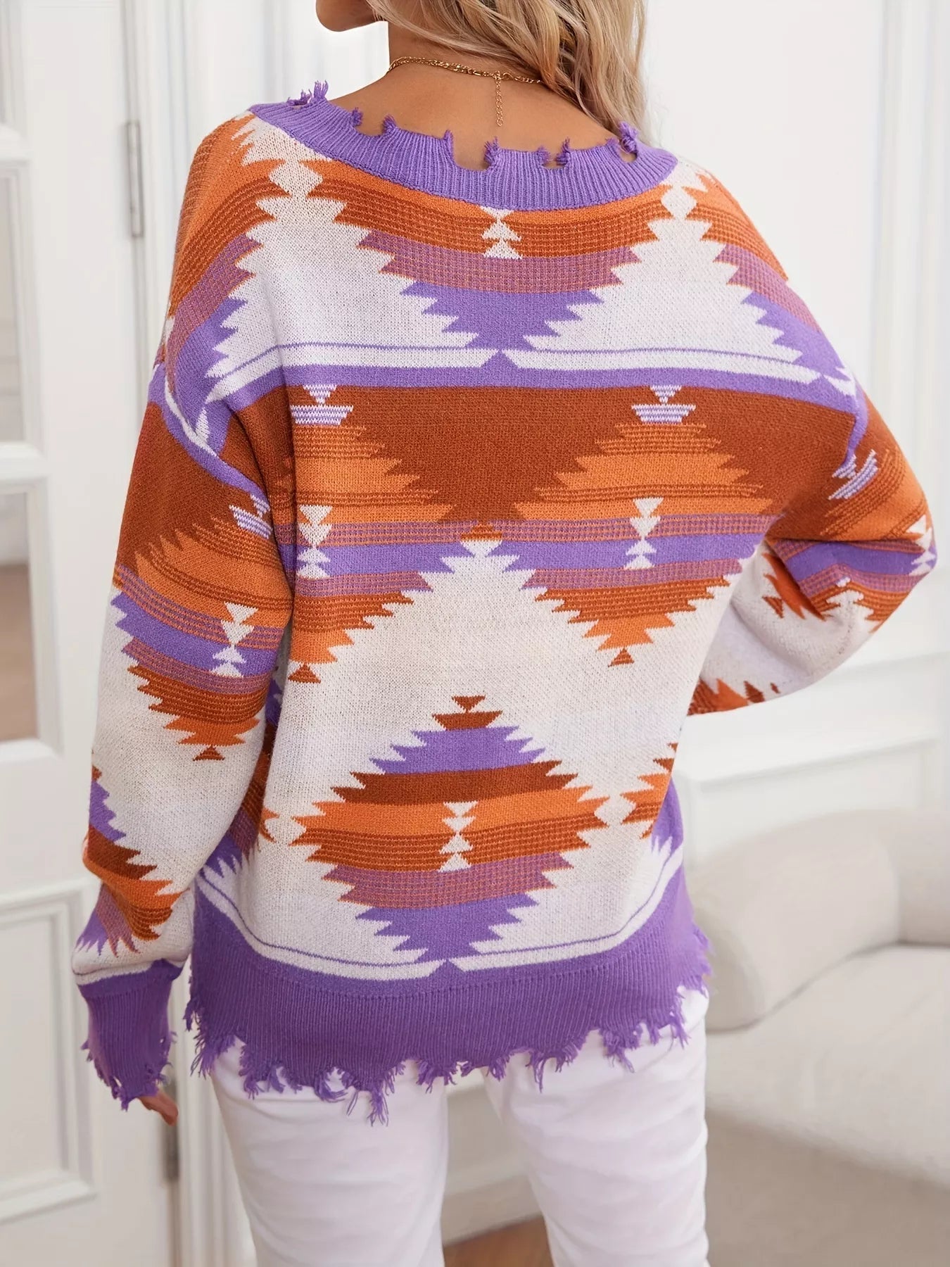 Geometric Frayed Hem V-Neck Long Sleeve Sweater 