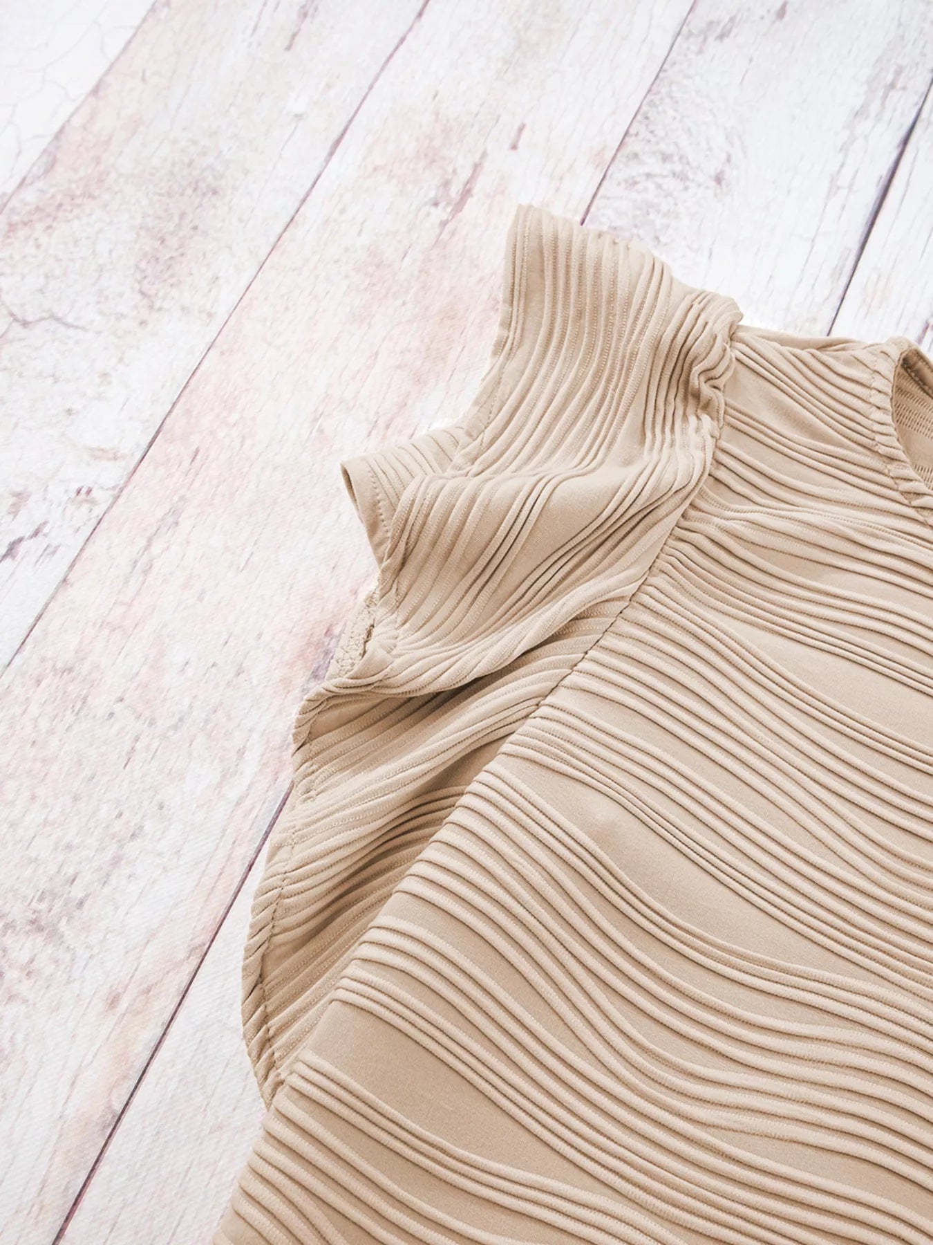 Casual Wavy Textured Ruffle Sleeve Top 