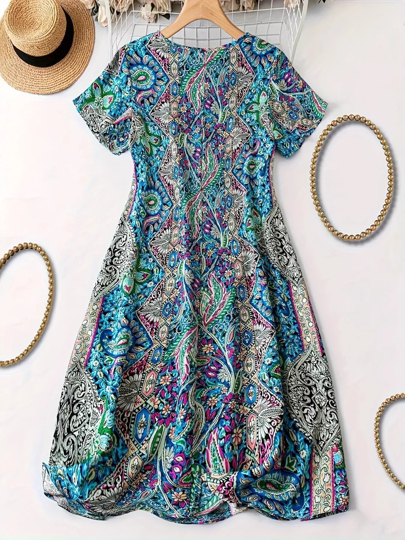 Plus Size Paisley Print V-Neck Short Sleeve Dress 