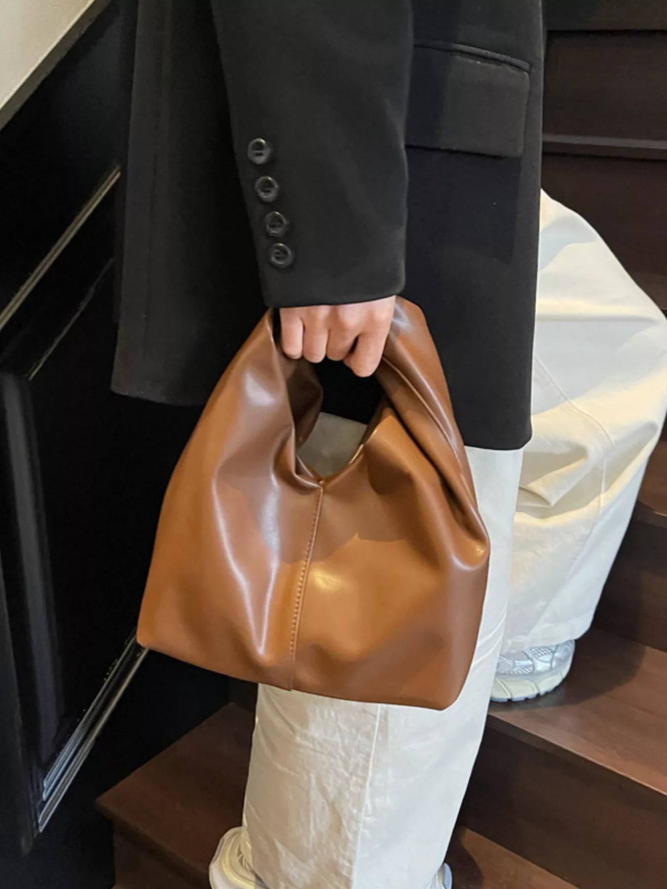 Knot Handle Leather Handbag 