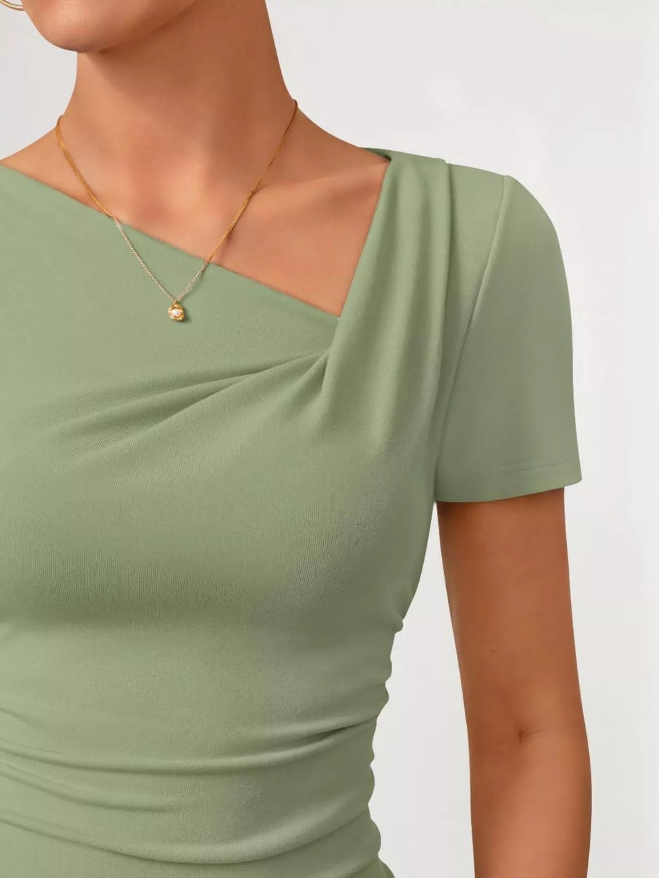 Asymmetrical Neckline Fitted T-Shirt 