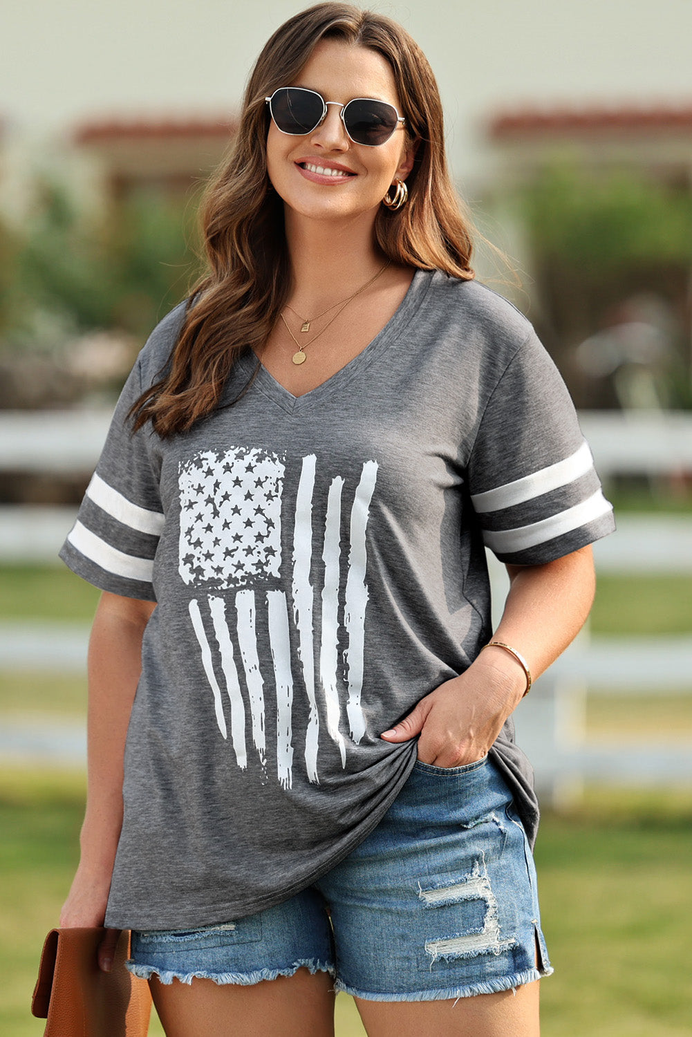 Plus Size US Flag Graphic V-Neck Tee 