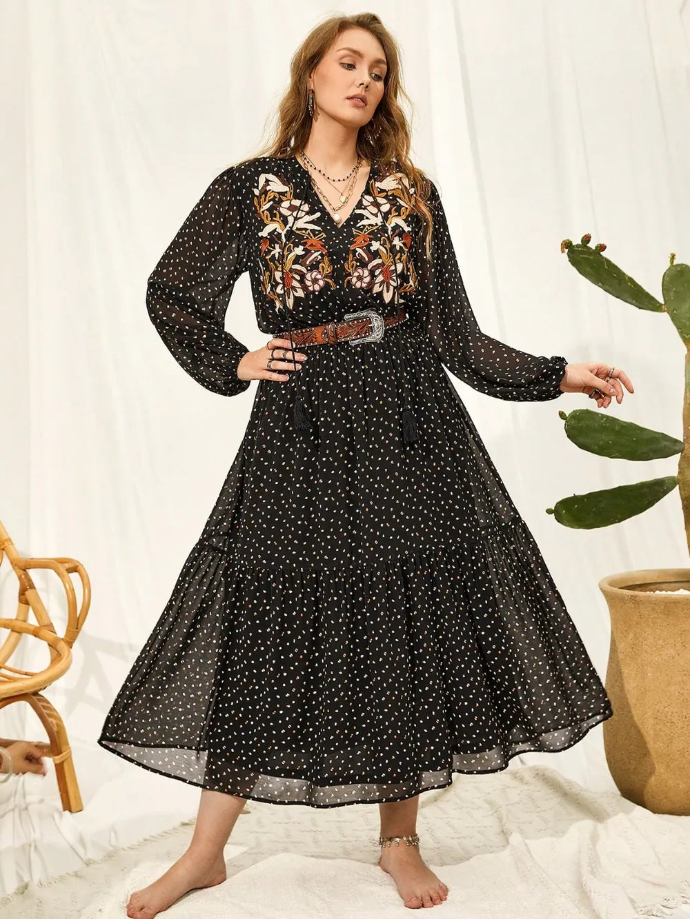 Plus Size Embroidered Tassel Balloon Sleeve Dress 
