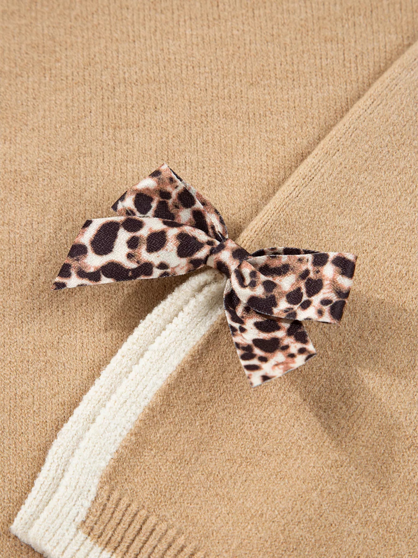 Leopard Bow Decor Split Cuff Contrast Trim Sweater 