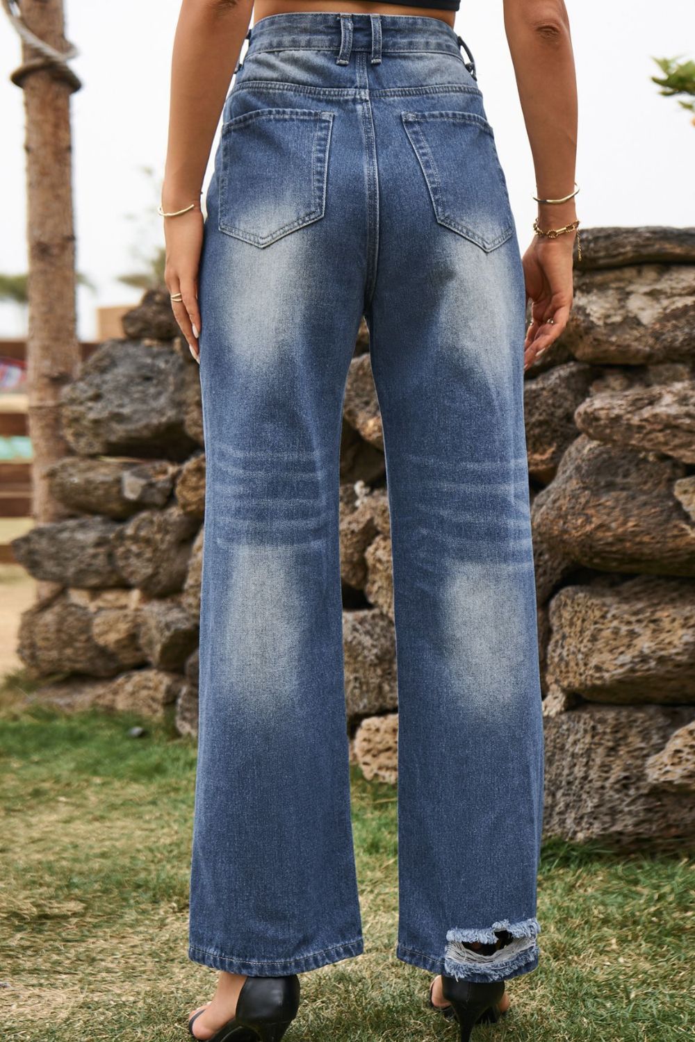 Distressed Buttoned Loose Fit Jeans 