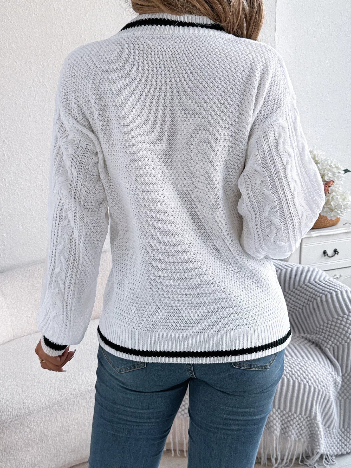 Cable Knit V-Neck Long Sleeve Sweater 