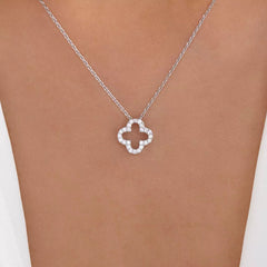 Clover Pendant Necklace 