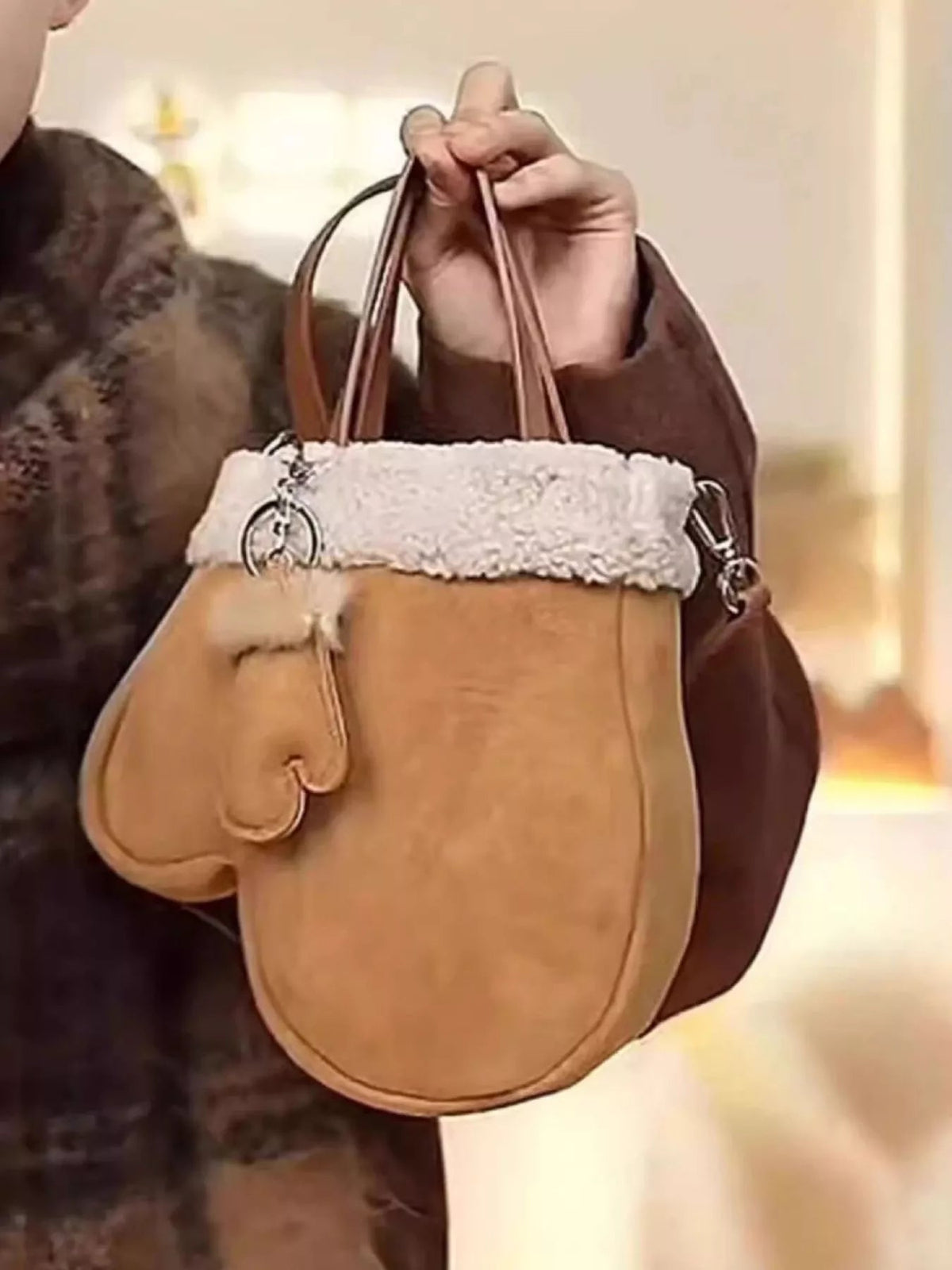 Mitten-Shaped Handbag 