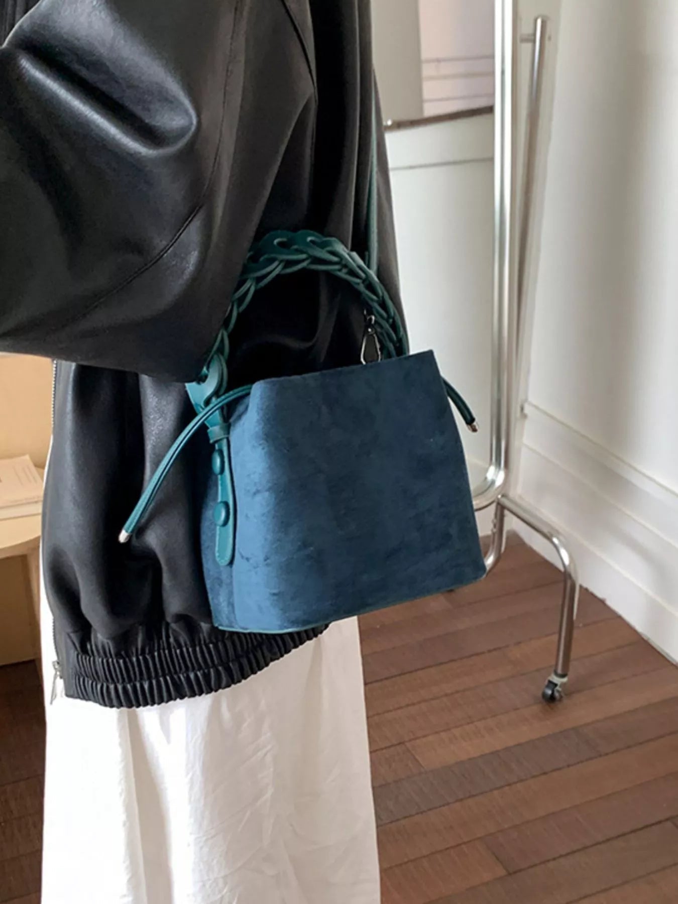 Chain Strap Crossbody Bag 