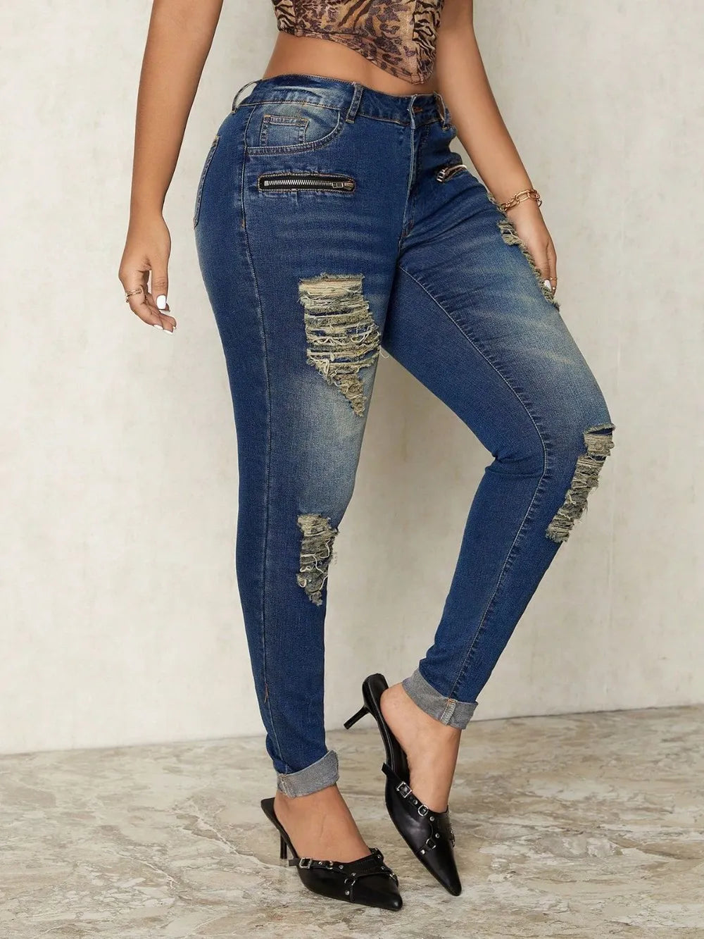 Distressed Skinny Jeans 