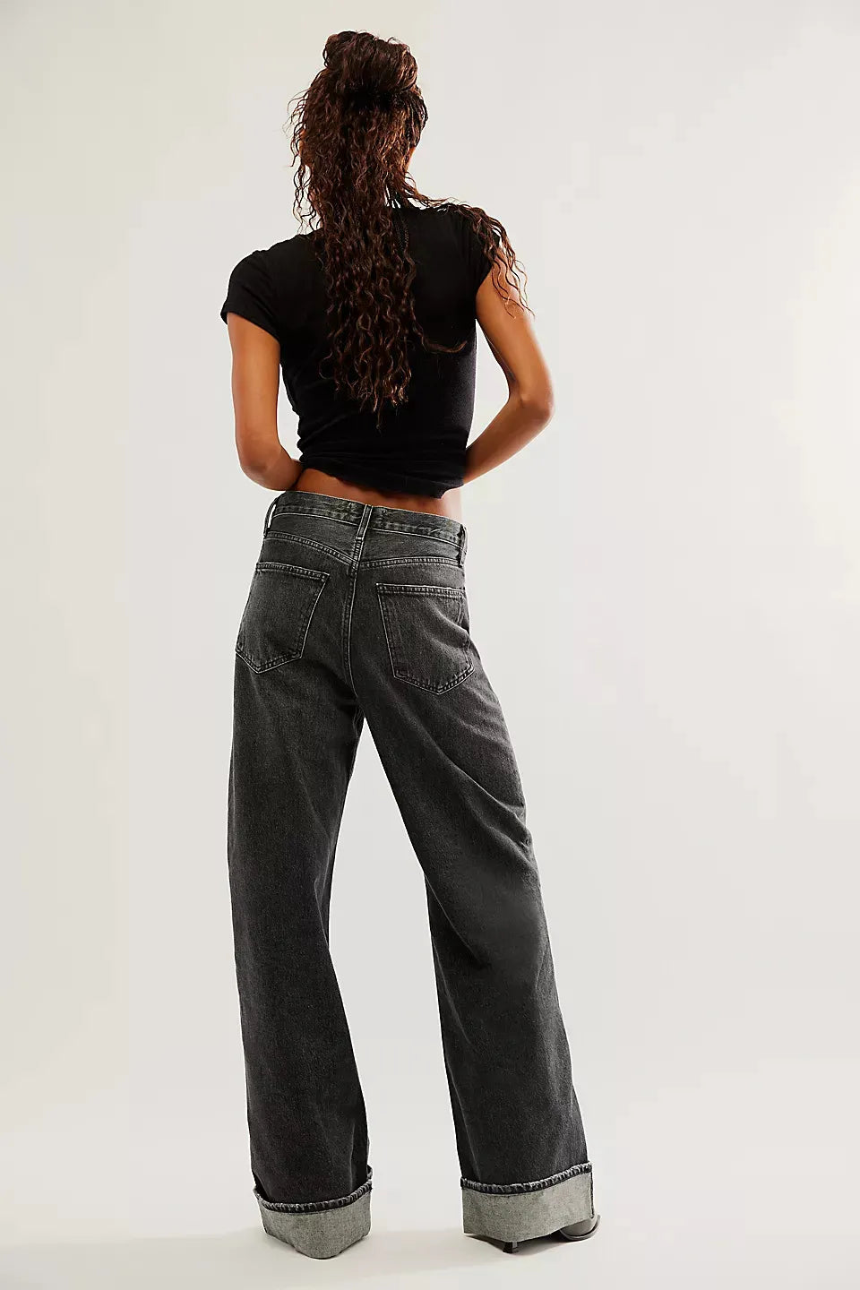 Cuffed Jeans with Pockets 