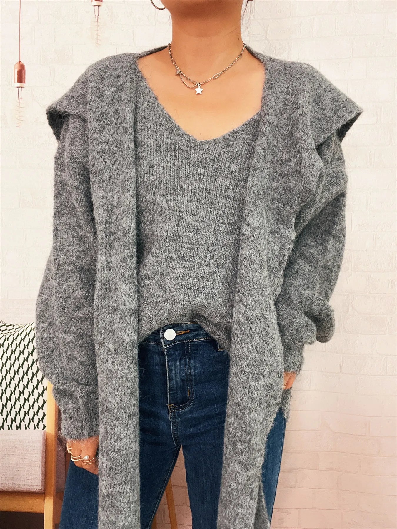 Ribbed Hem V-Neck Sweater with Shawl 