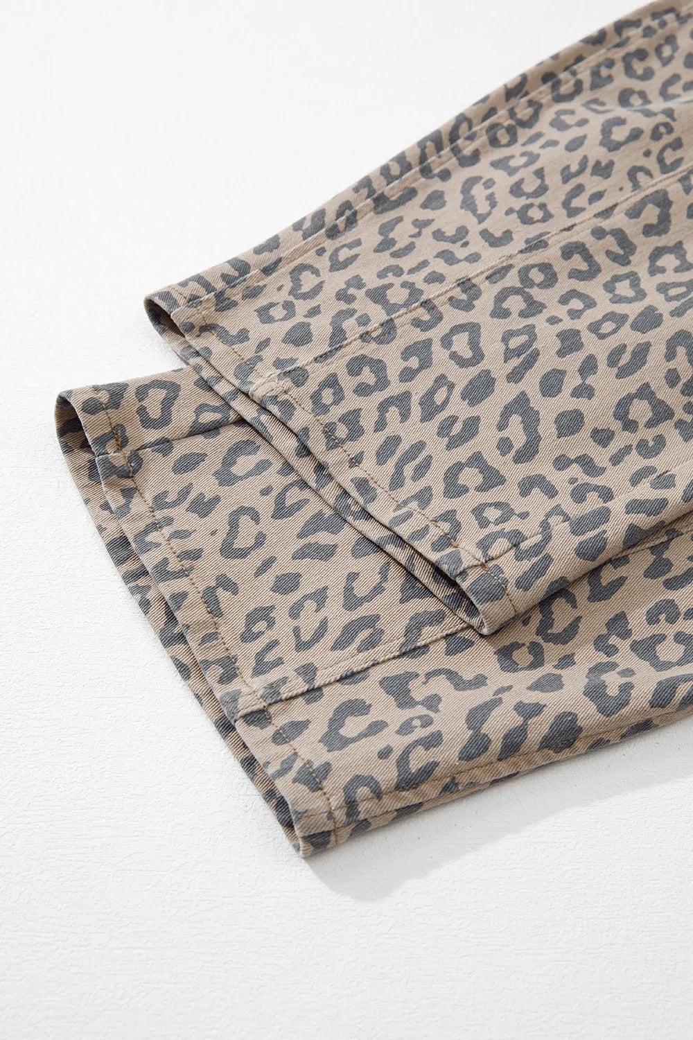 Leopard Printed Drawstring Waist Pocketed Wide Leg Jeans 