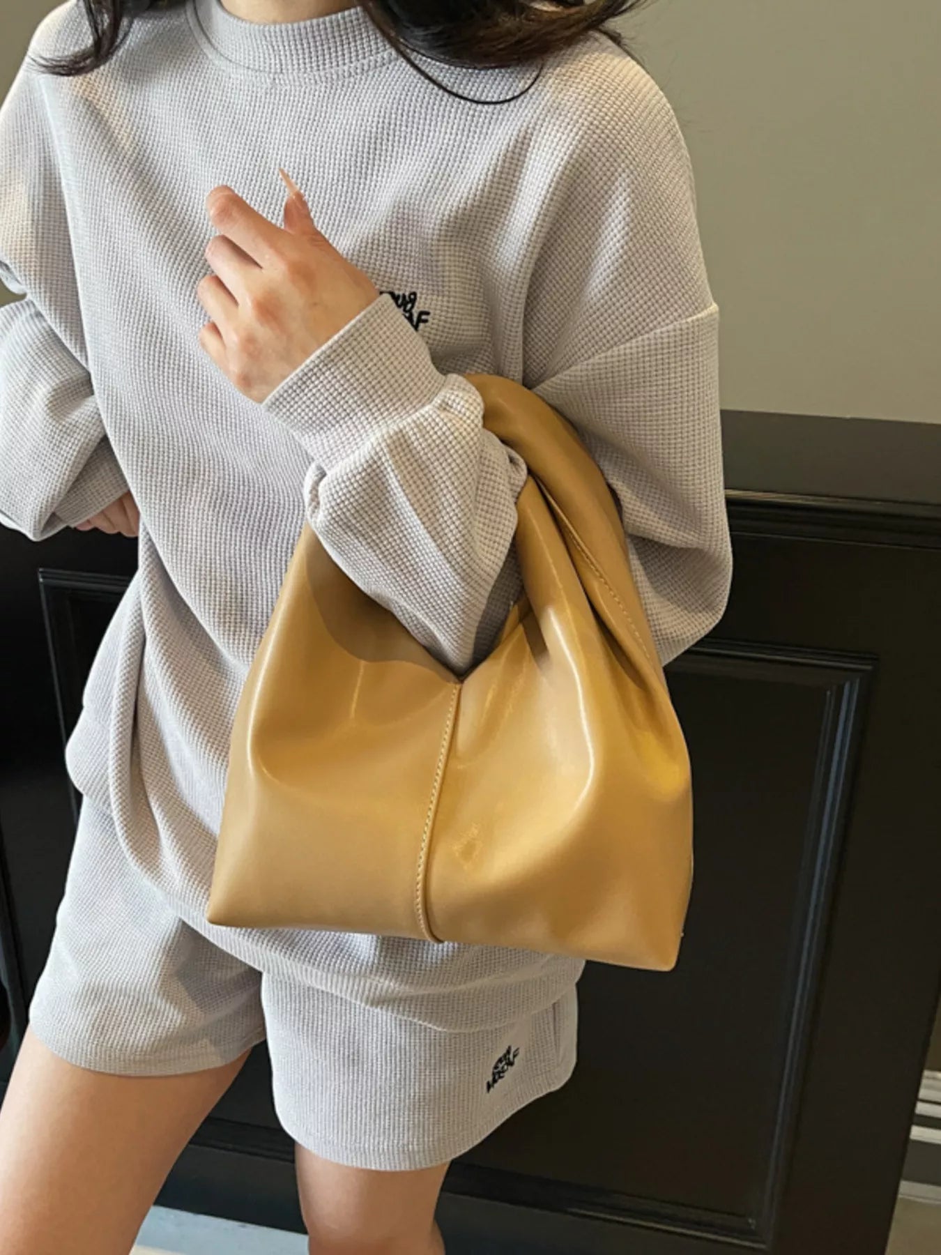 Knot Handle Leather Handbag 