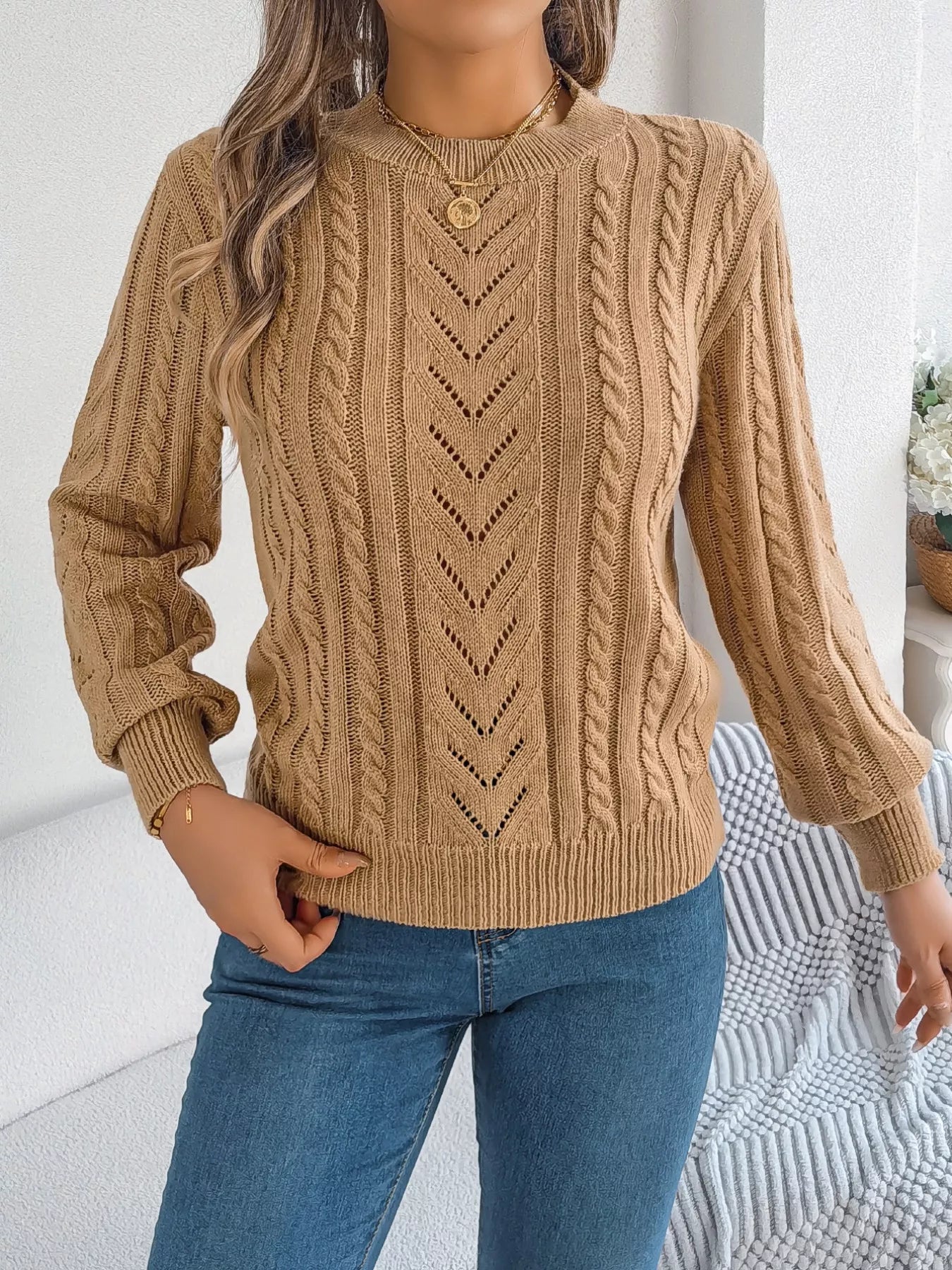 Cable-Knit Round Neck Sweater 