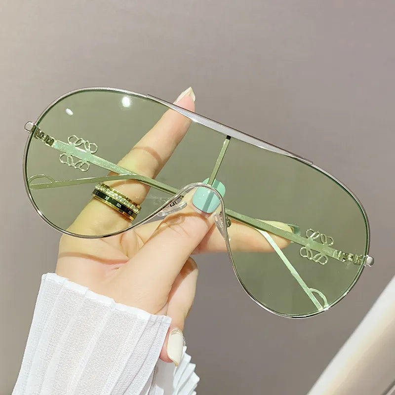 Gradient Aviator Sunglasses 