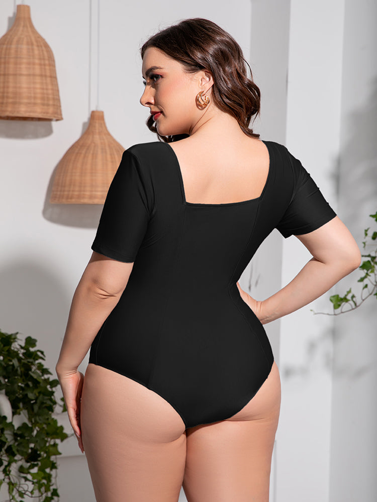 Plus Size Scoop Neck Short Sleeve One-Piece Swimsuit 