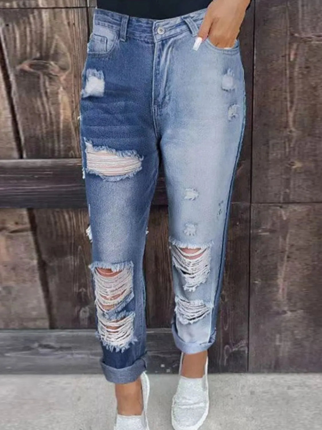 Distressed Jeans with Pockets 