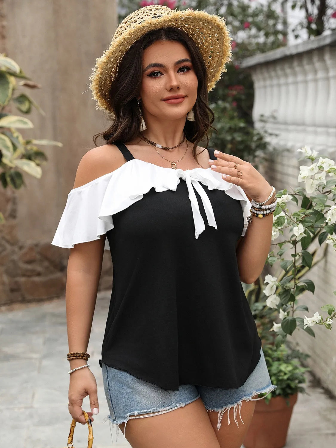Plus Size Ruffled Contrast Short Sleeve Blouse 