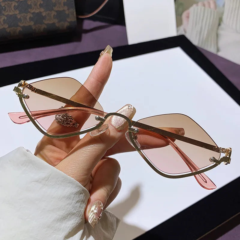 Cat Eye Sunglasses with Gold Metal Frame 