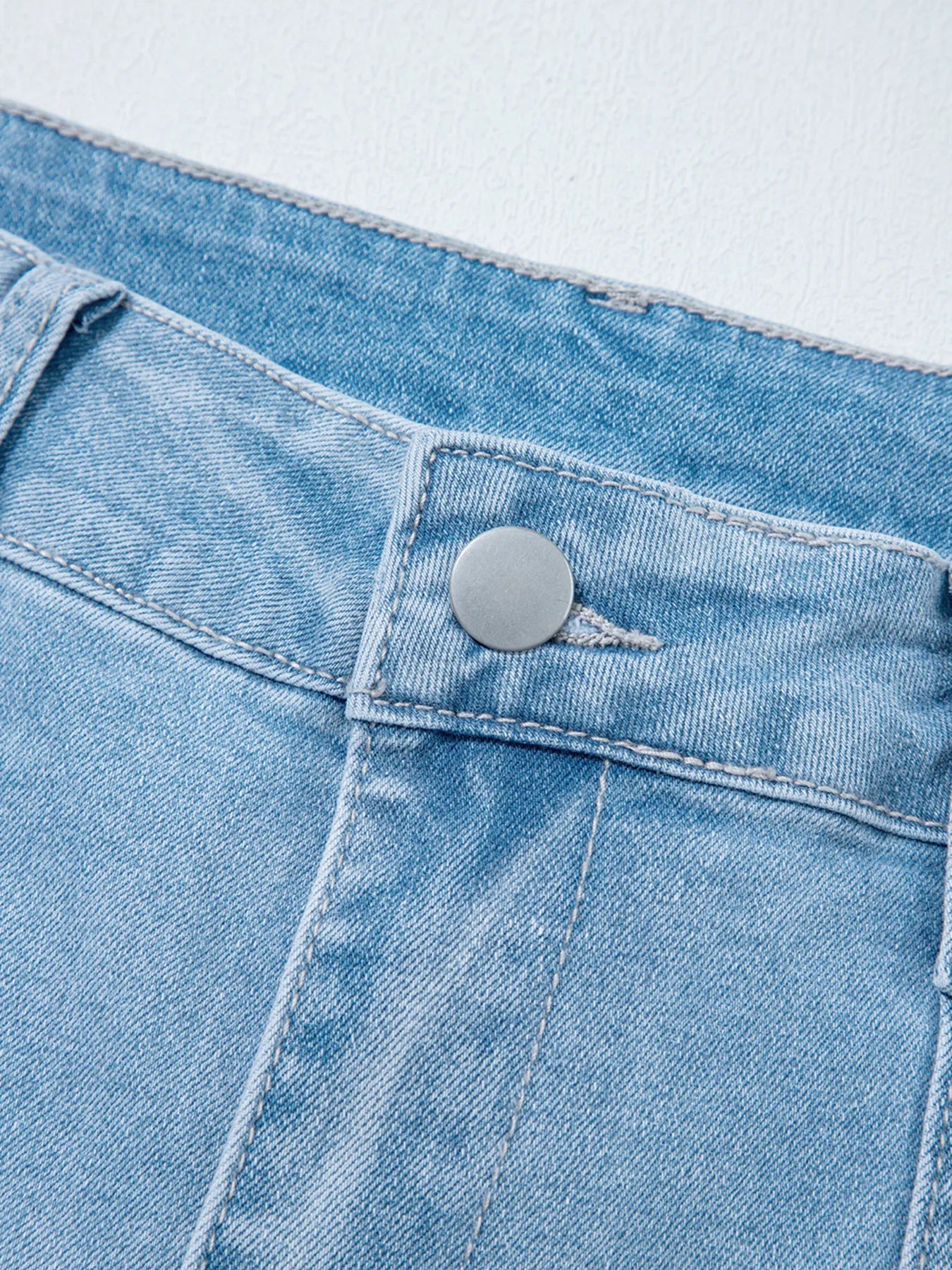 High Rise Barrel Relaxed Patch Pocket Jeans 