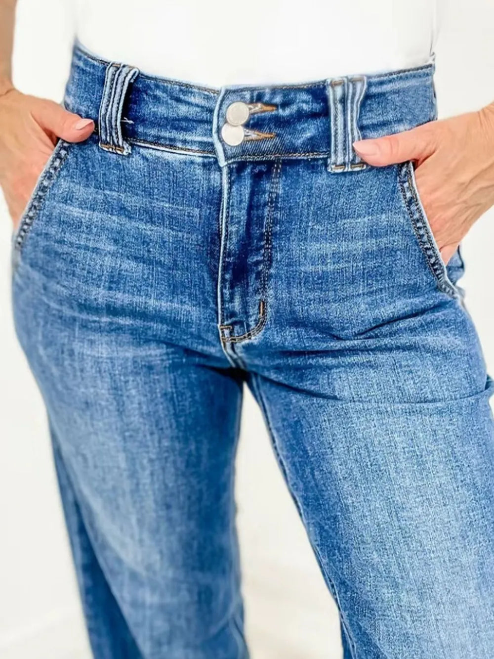 Washed Straight Leg Jeans 