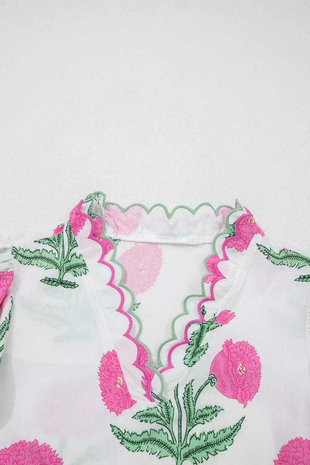 Contrast Scallop Trim Layered Short Sleeve V Neck Blouse 