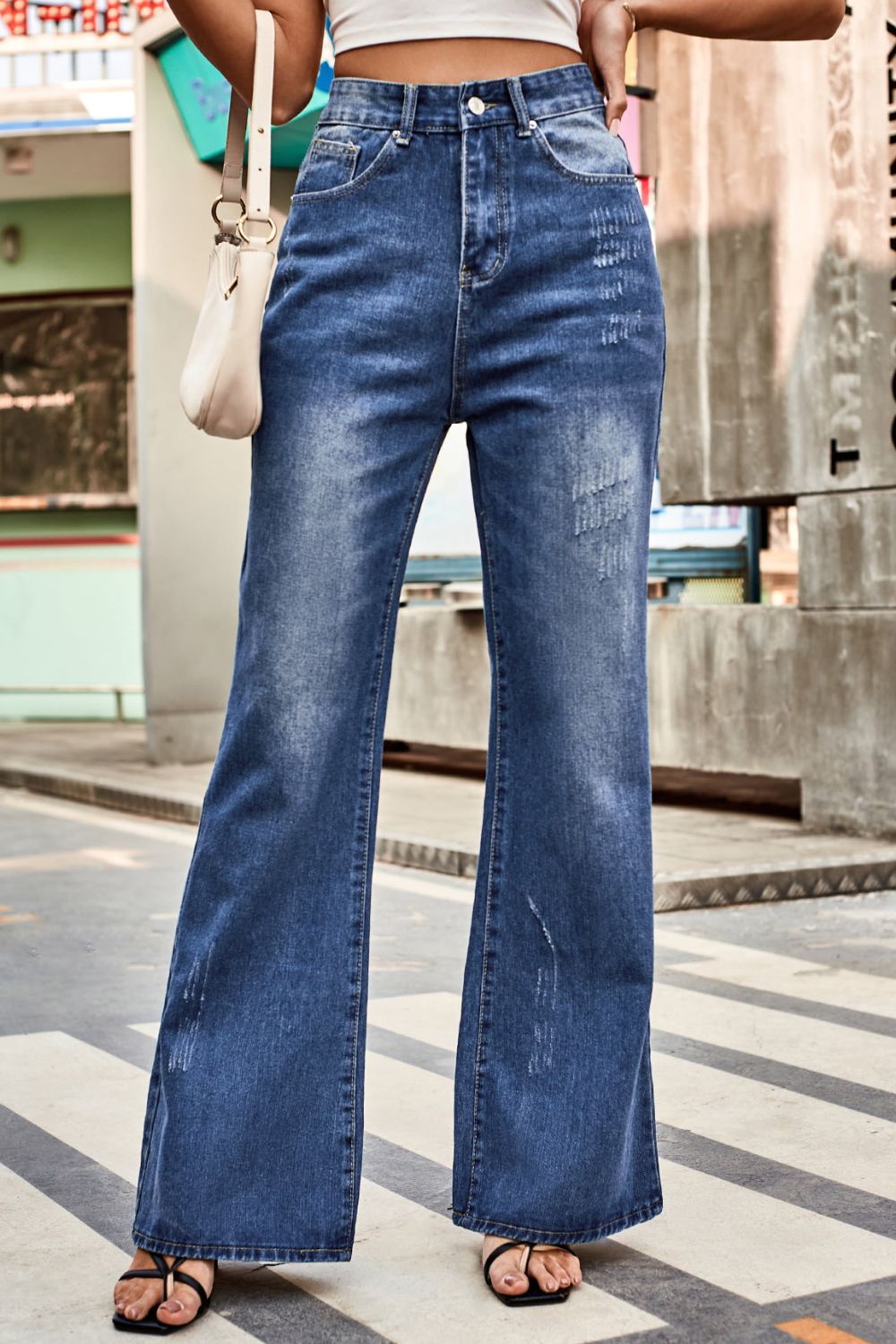 Buttoned Loose Fit Jeans with Pockets 