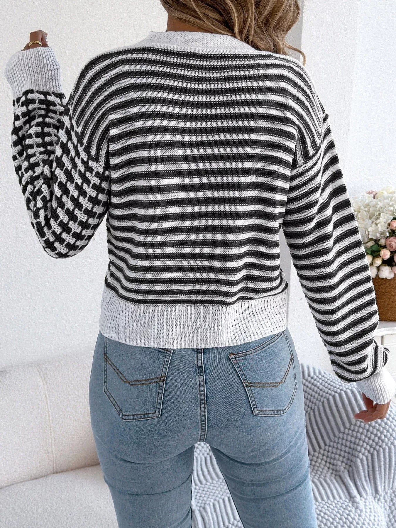Striped Button-Up Cropped Cardigan 