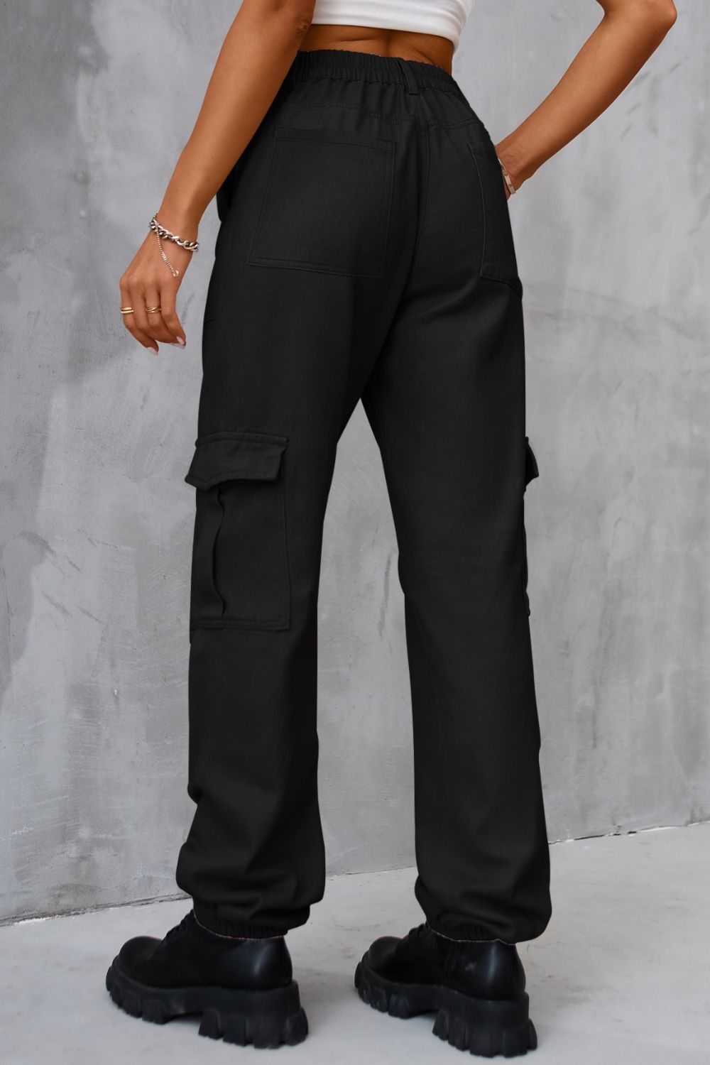 Buttoned High Waist Jeans with Pockets 