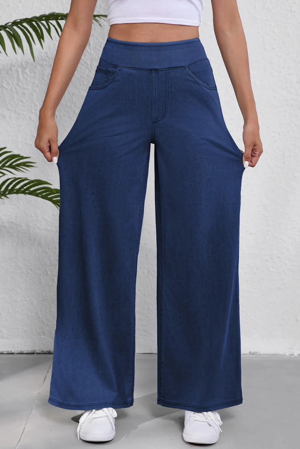 Wide Leg Jeans with Pockets 