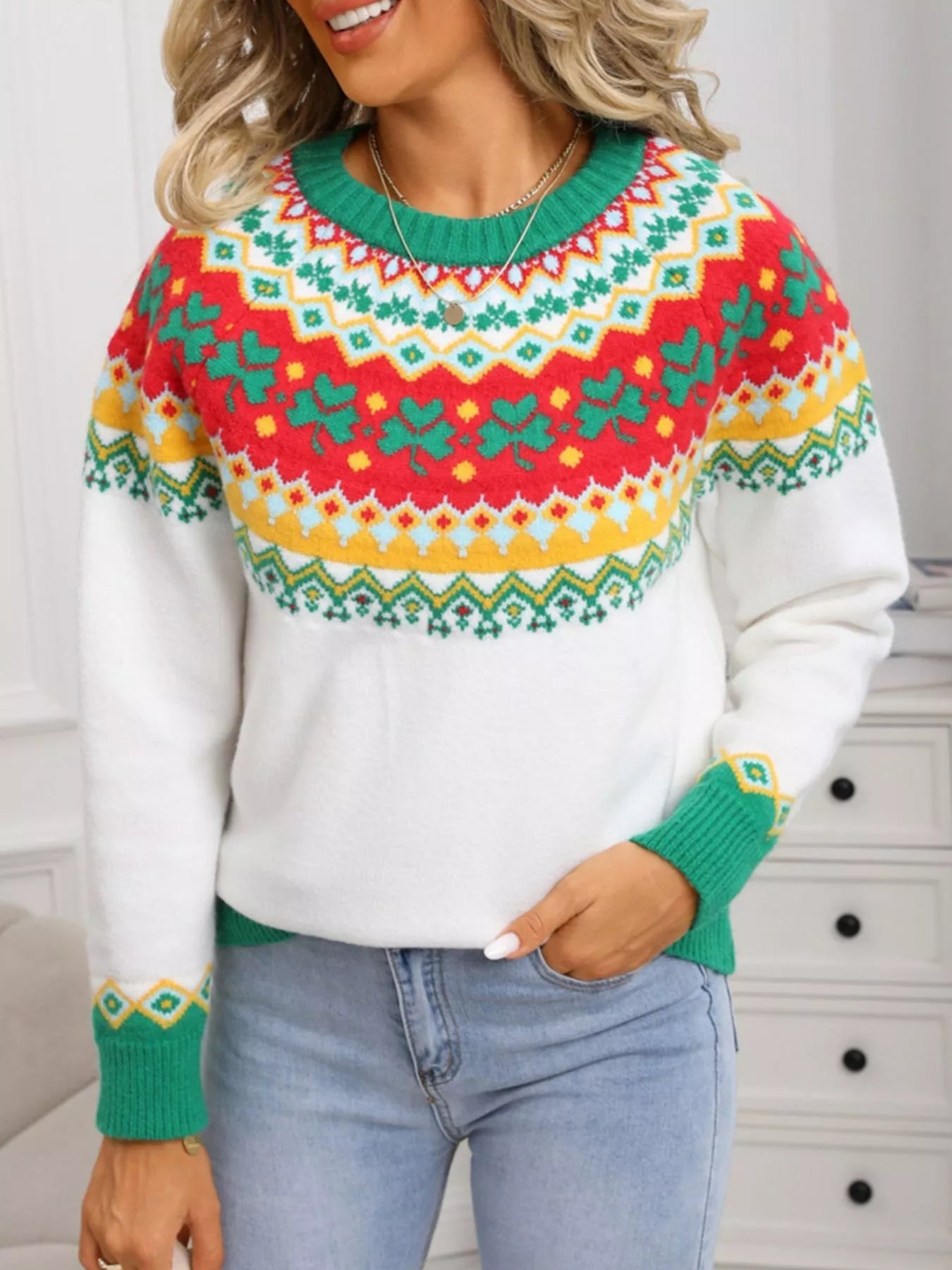 Clover Pattern Round Neck Knitted Sweater 