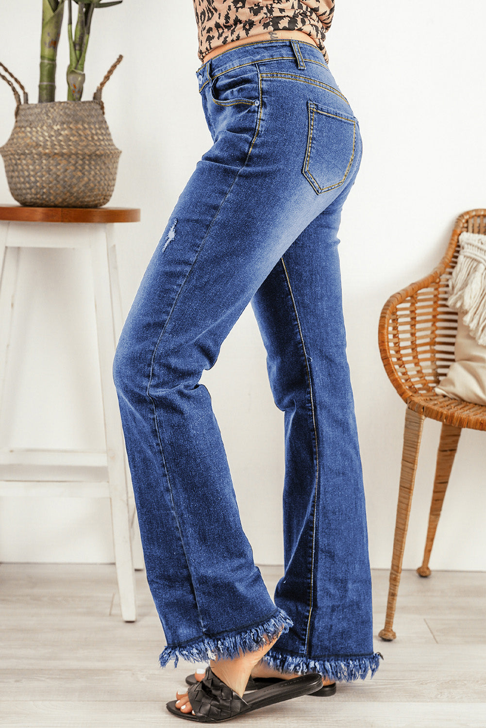 Ripped Frayed Hem Jeans 