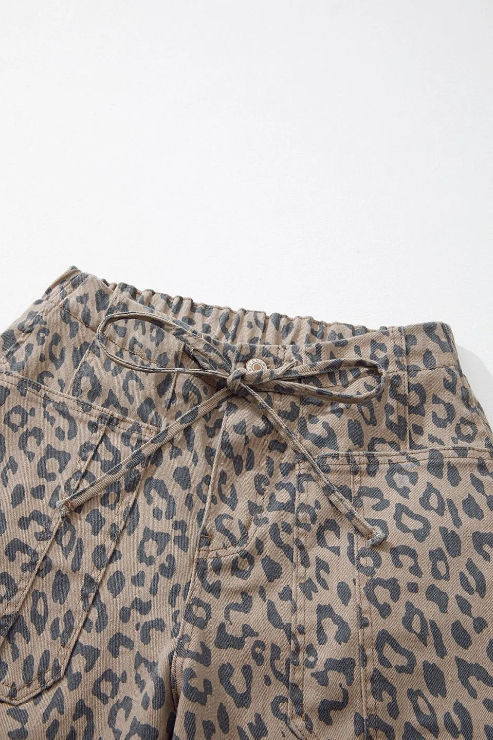 Leopard Printed Drawstring Waist Pocketed Wide Leg Jeans 