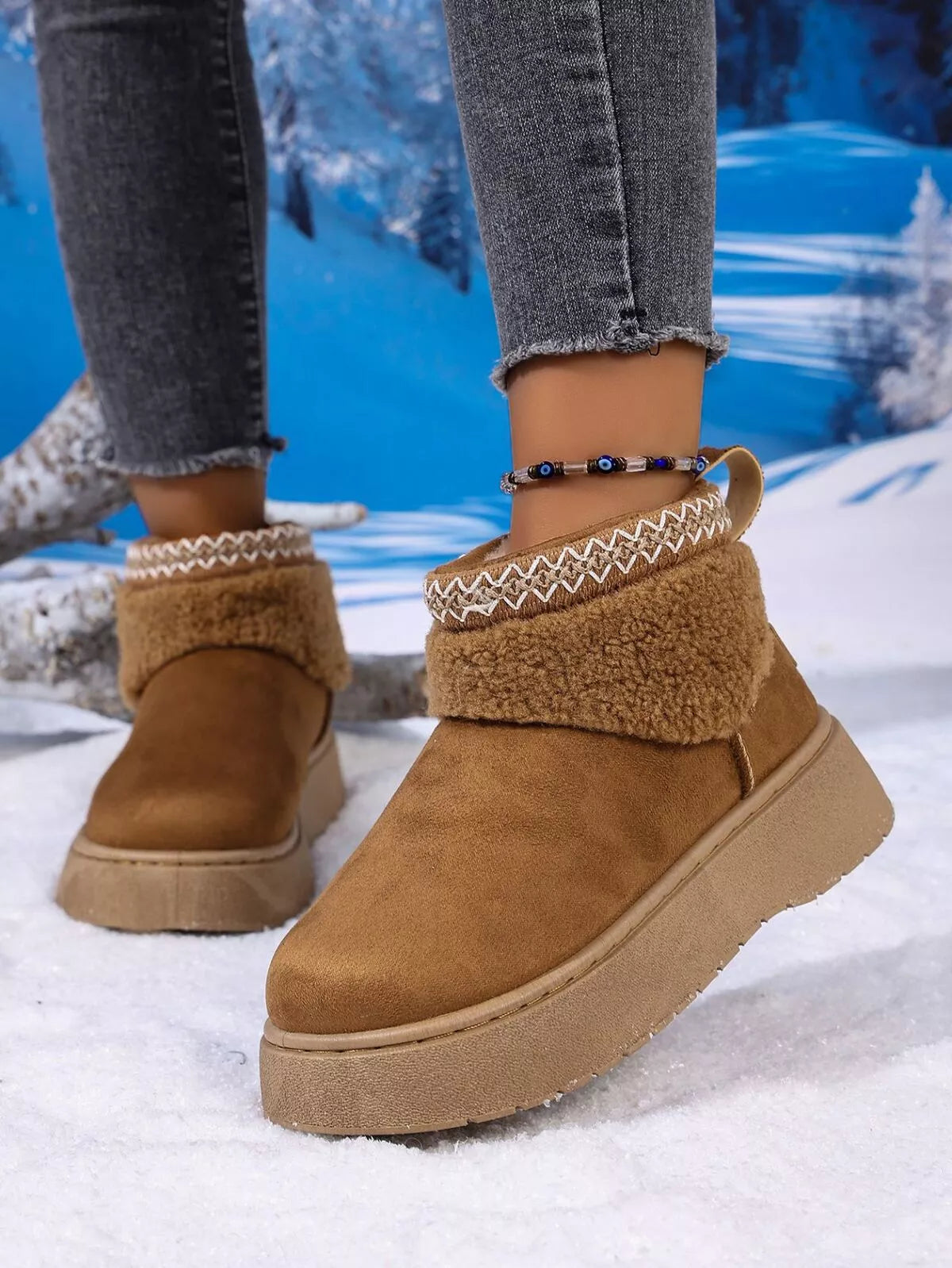 Round Toe Platform Boots 