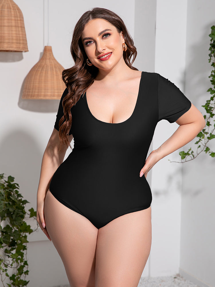 Plus Size Scoop Neck Short Sleeve One-Piece Swimsuit 