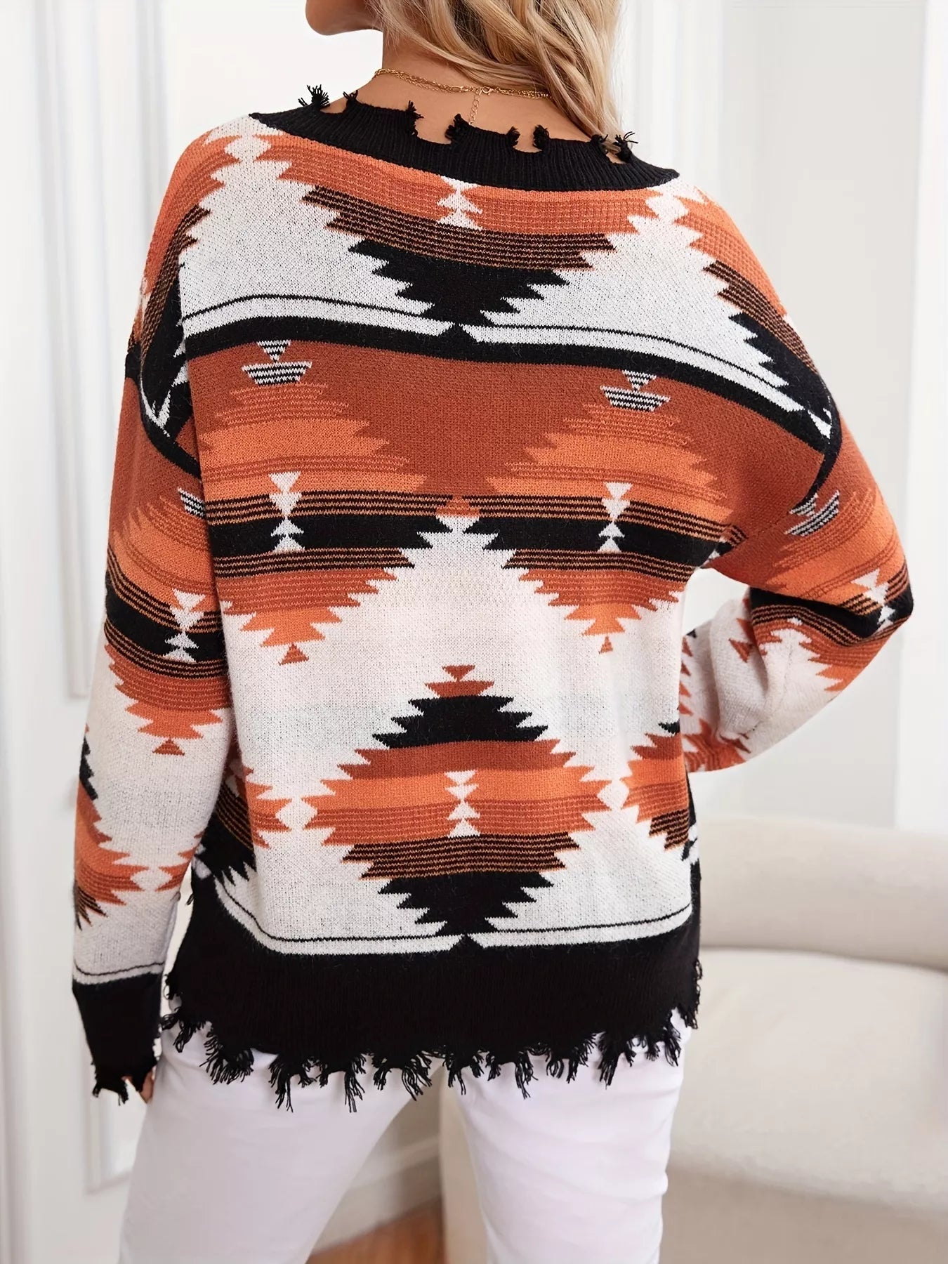 Geometric Frayed Hem V-Neck Long Sleeve Sweater 