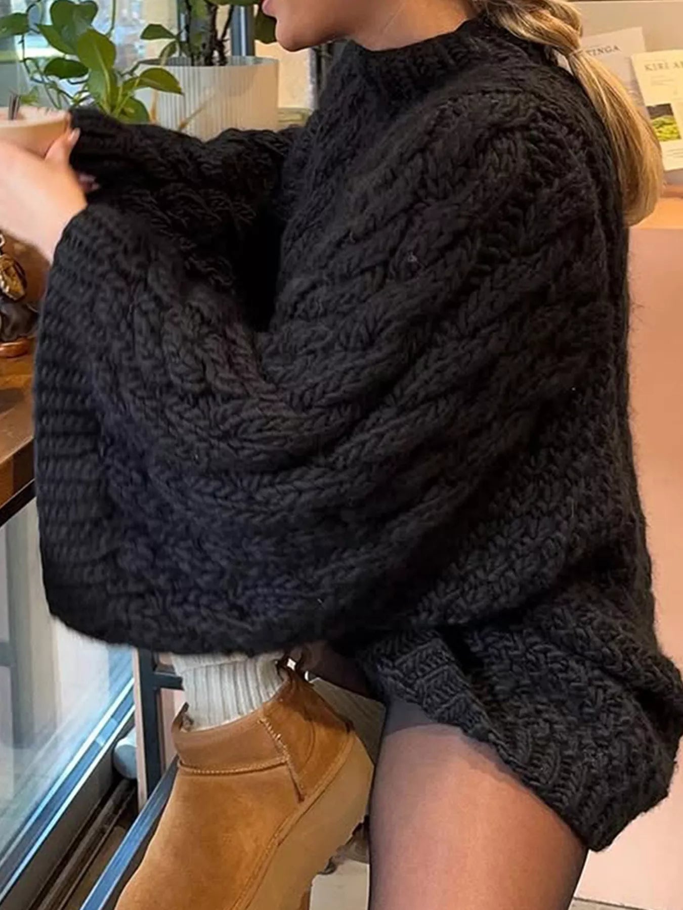 Cable Knit Round Neck Sweater 