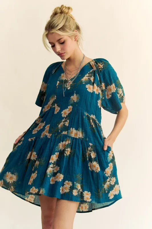 Davi & Dani Floral Print Short Bell Sleeve Pleated Mini Dress 