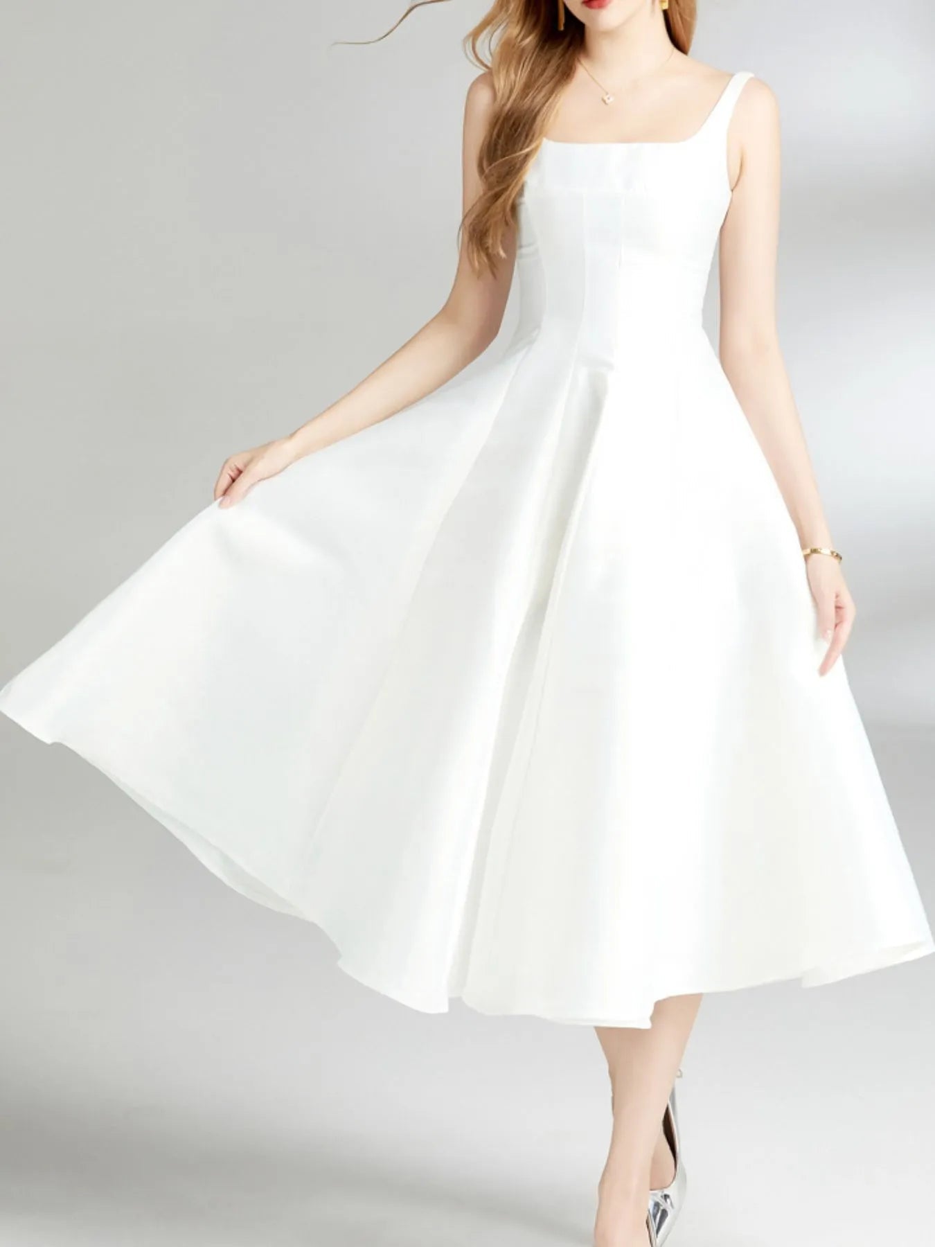 A-Line Silhouette Midi Sleeveless Dress 