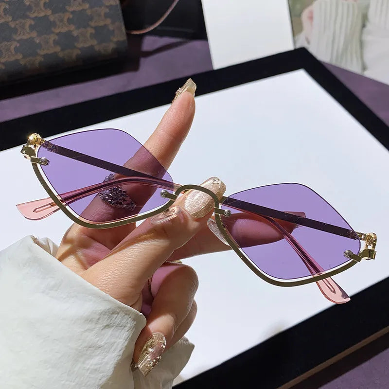 Cat Eye Sunglasses with Gold Metal Frame 